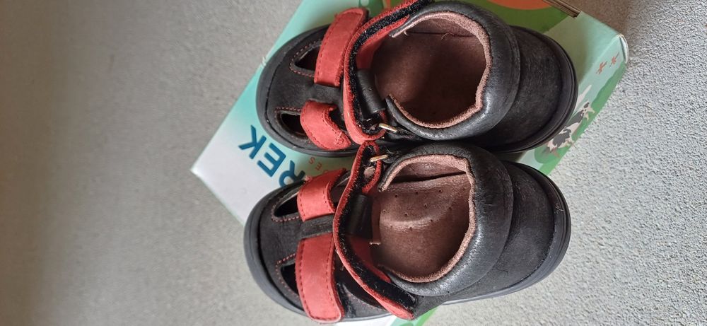 Buty niemowlęce firmy Mazurek rozm 22 nowe  półbuty sandały