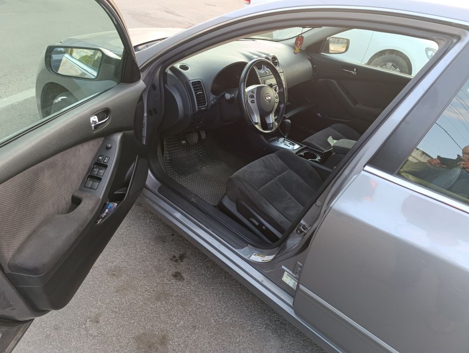Nissan Altima 2009 рік з газом