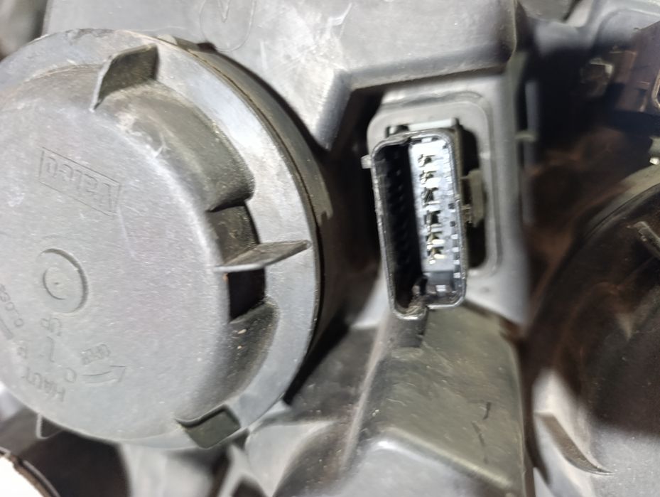 Óptica Farol Direito Citroen C5 com módulo Xenon 9644275280