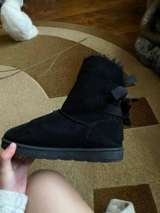 Уггі жіночі