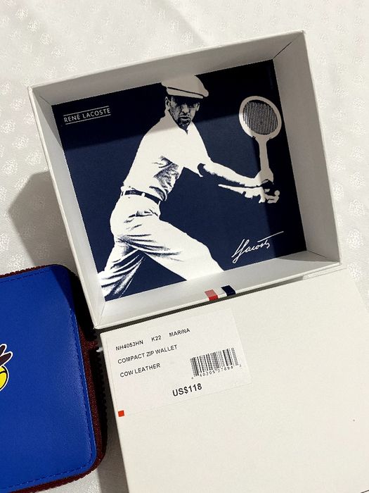 Теннис лимит. Кошелек LACOSTE Holiday Crocodile Badge Zip Wallet - marina