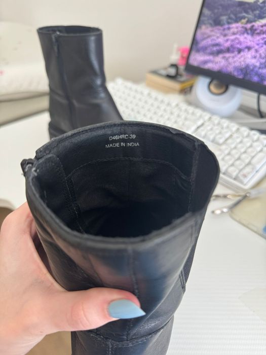 Bota de cano médio Geox