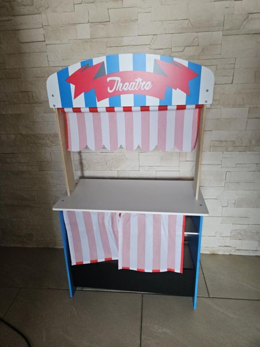 Sklep drewniany dla dzieci.