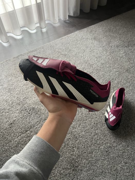Chuteiras Adidas Predator NOVAS - Preto/ Bordeaux - Nunca usadas