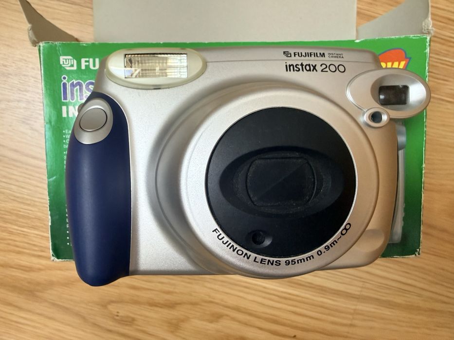 Máquina Fotográfica Instantânea Fujifilm Instax 200 Wide
