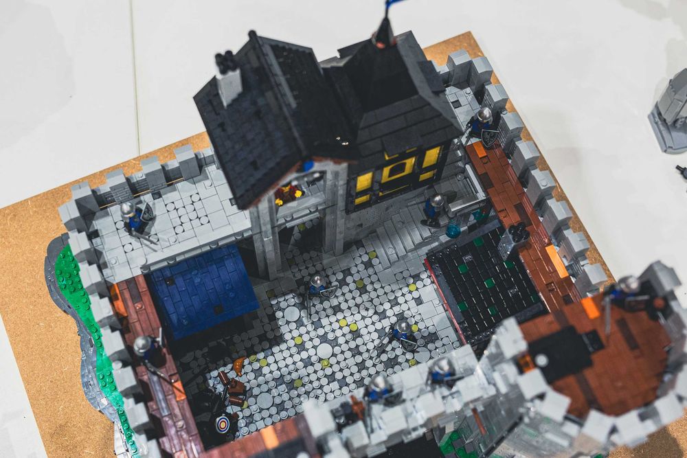 Lego Castle Black Falcon Fortress MOC - 11 000 elementów 6074