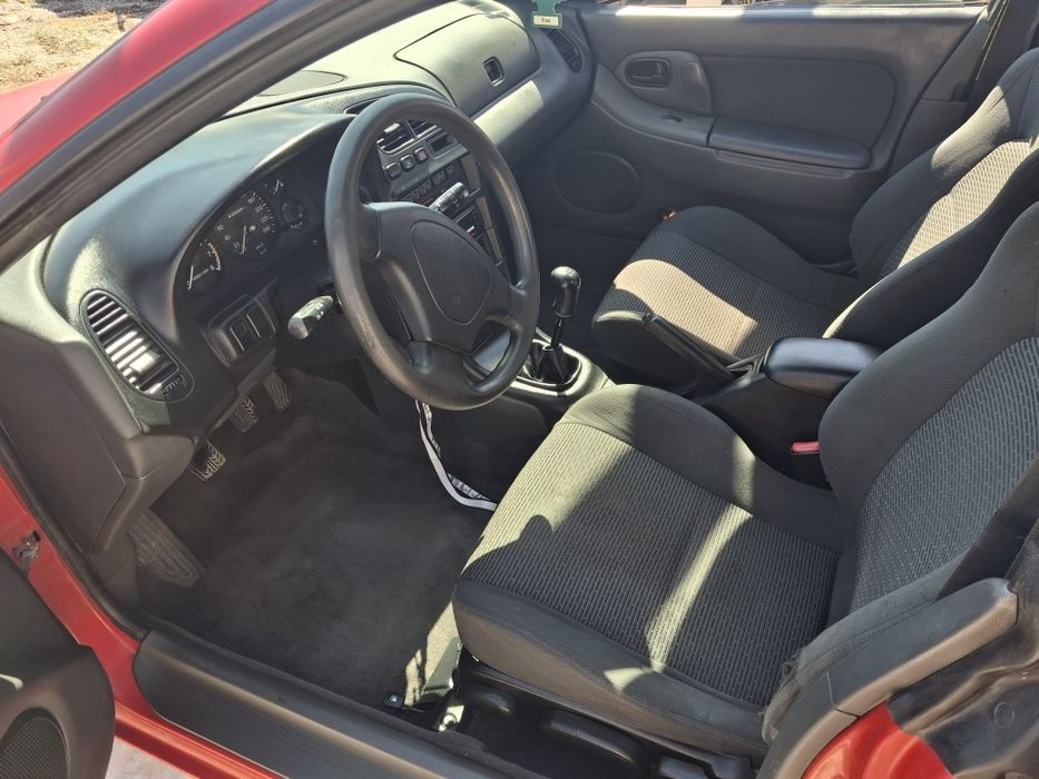 MAZDA 323 F  1995