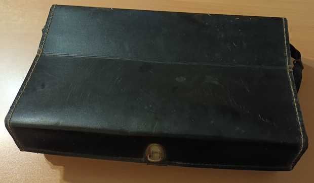 Vintage Polaroid 104 Instant Pack Film Land Camera And Flashgun