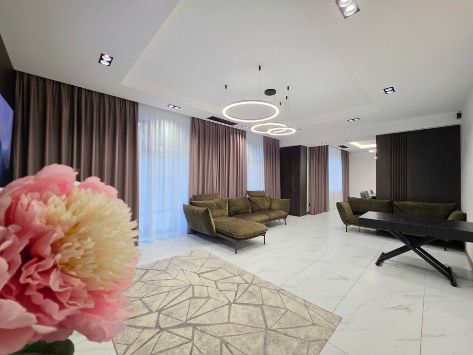 Продается дом с ремонтом 302 м², 21 сотка (пос. Опытный)