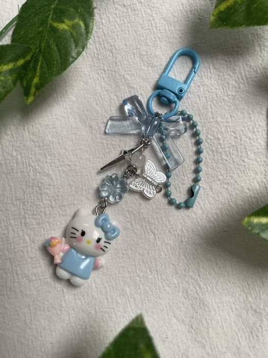 breloczek hello kitty