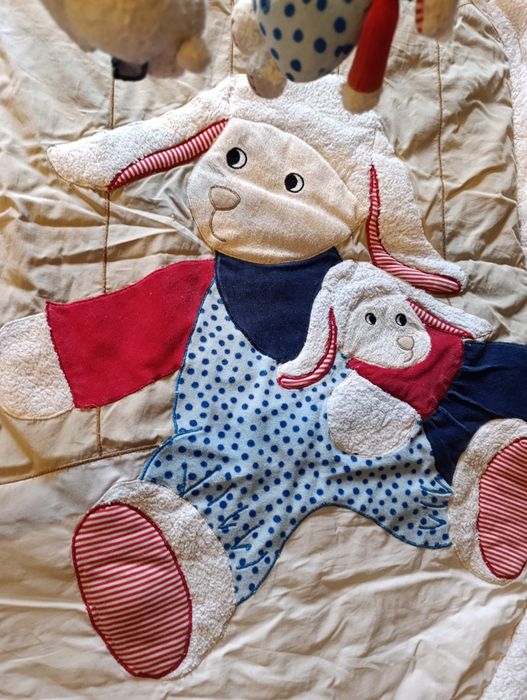 Килимок, розвилка, дитина, іграшки