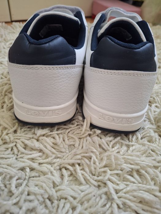 Levis кросівки кеди
