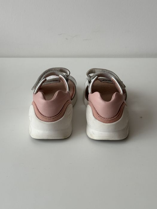 Шкіряні сандалі босоніжки дитячі Biomecanics 23 розмір