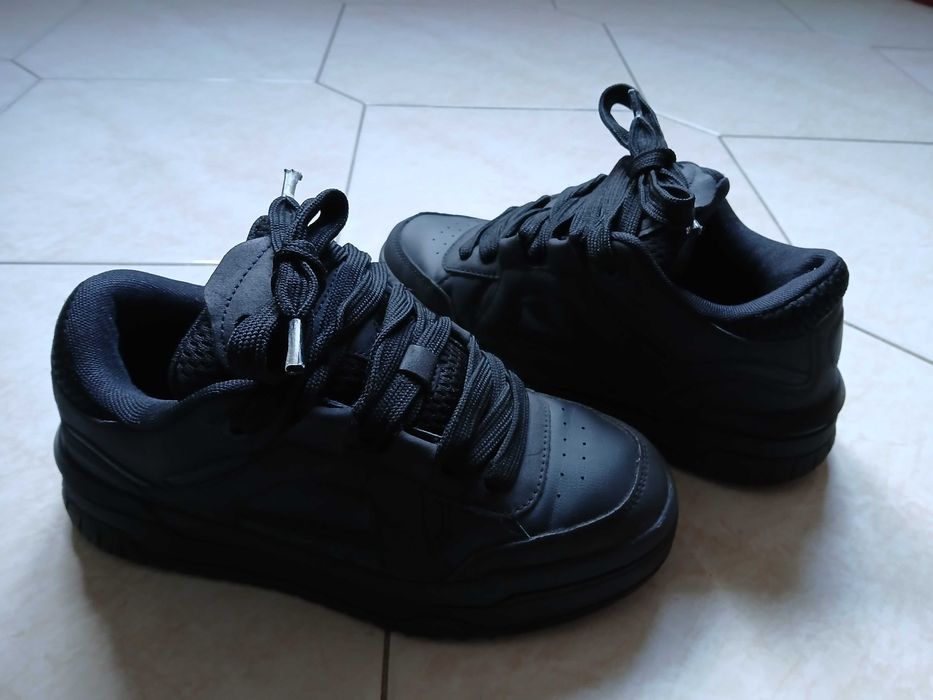 Ténis Pretos Muito Bons Bershka