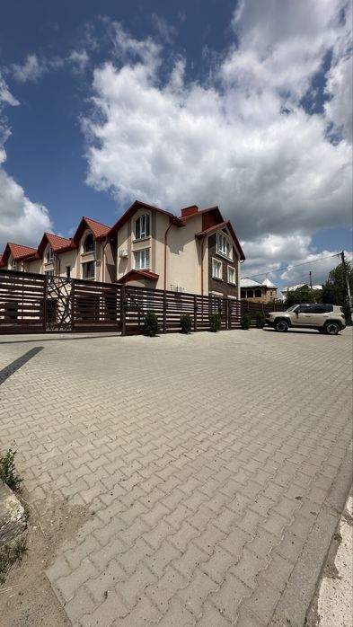 Продаж; таун-хаус; Чернівці; В. Кучурів;