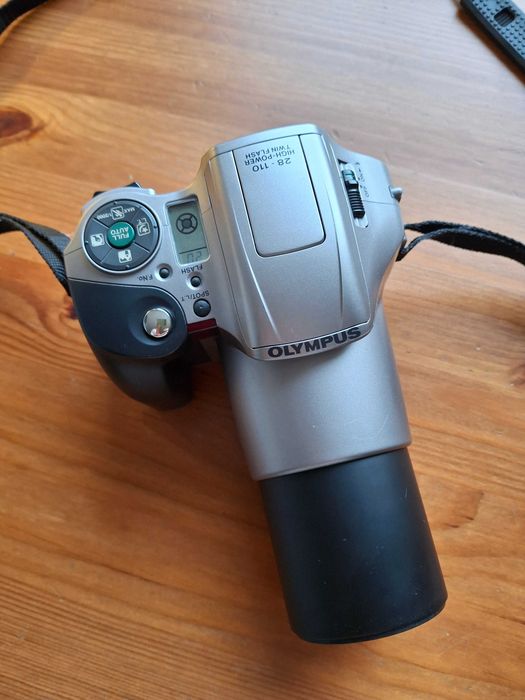 Aparat analogowy Olympus is 200 - obniżka ceny!