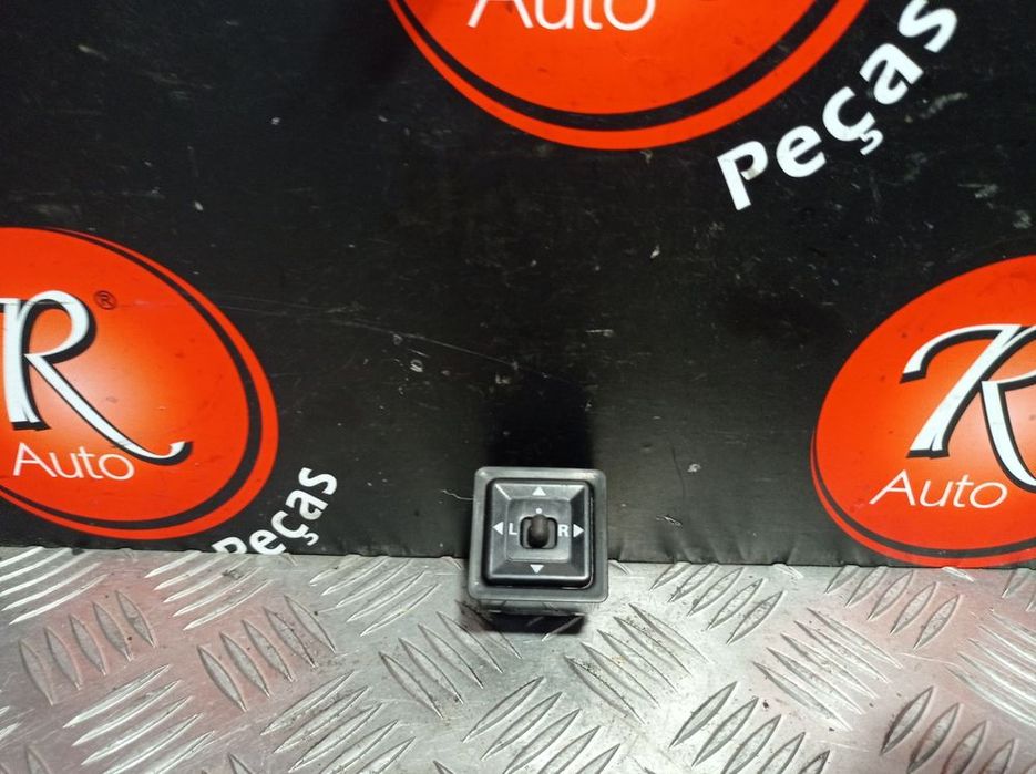 Botão Regulador Dos Espelhos Mitsubishi Colt Iv (Ca_A)