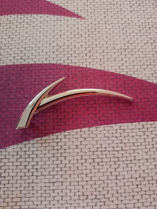 Broszka, ozdoba do płaszcza, sukienki