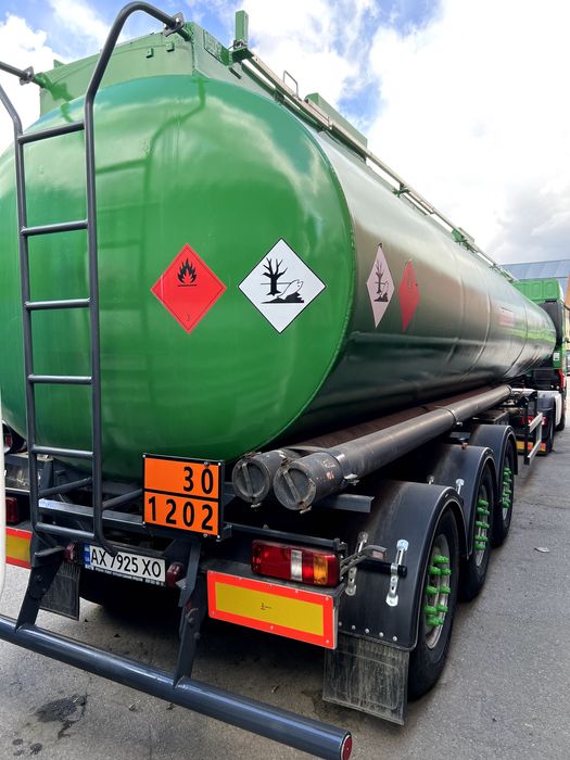 Напівпричіп цистерна ADR/бочка бензовоз/паливна цистерна