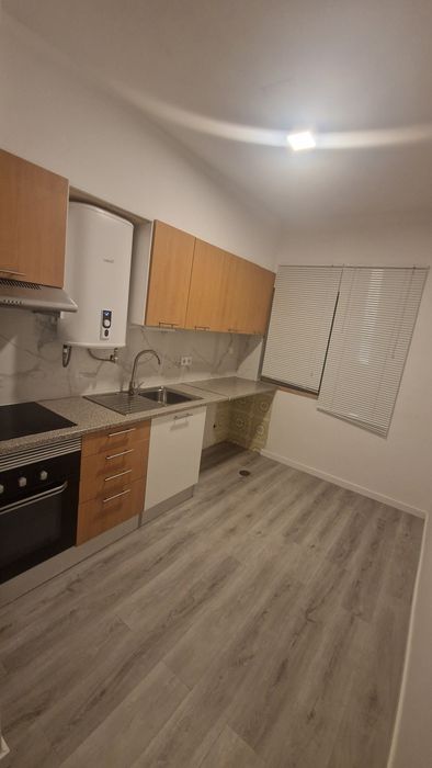 Optimo Apartamento Remodelado T1 no centro da baixa da banheira