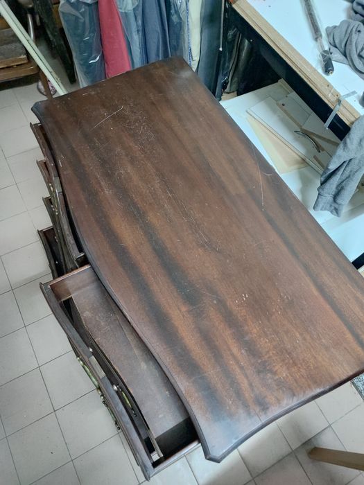 Cómoda de madeira