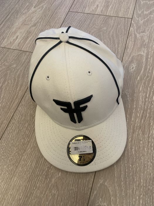 Кепка new era fallen capico біла