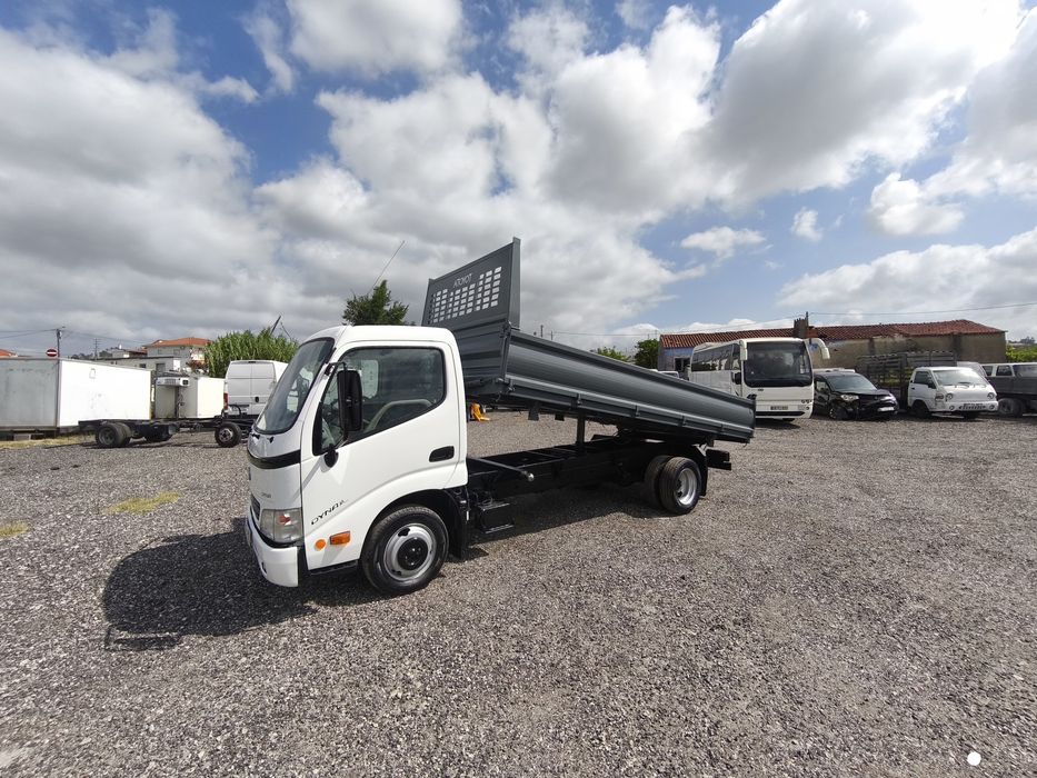 Toyota  Dyna 3.0