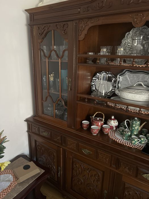 Estante Vintage com desenhos florais