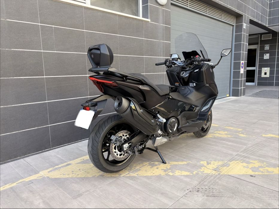 Tmax 560 Tech Max 2024