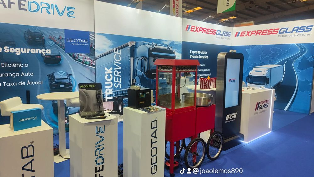 Carrinhos Pipocas e Algodão doce