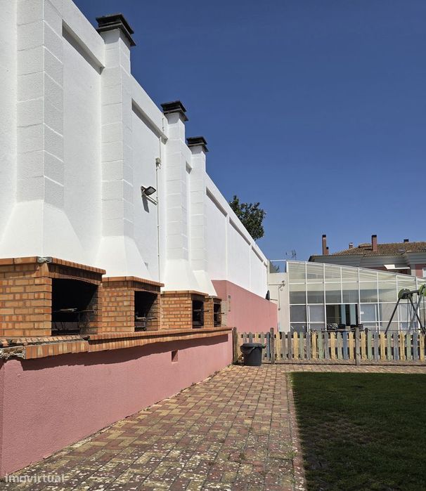 T2 com Box de 32,85 m² e Arrecadação de 19,60 m² com Piscina
