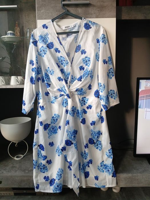 Vestidos com detalhes flores