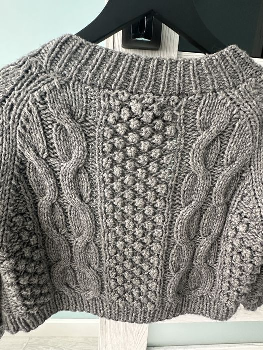 Sweterek wełniany szary