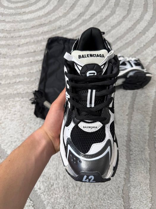 balenciaga - купити товари моди та стилю - Ціна на OLX.ua