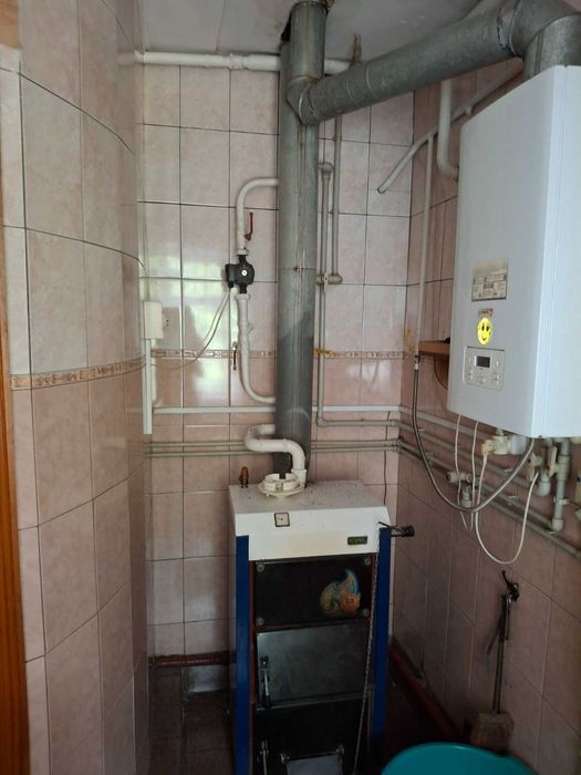 Продам цегляний кап. будинок в центрі Солоницівка можна по сертифікату