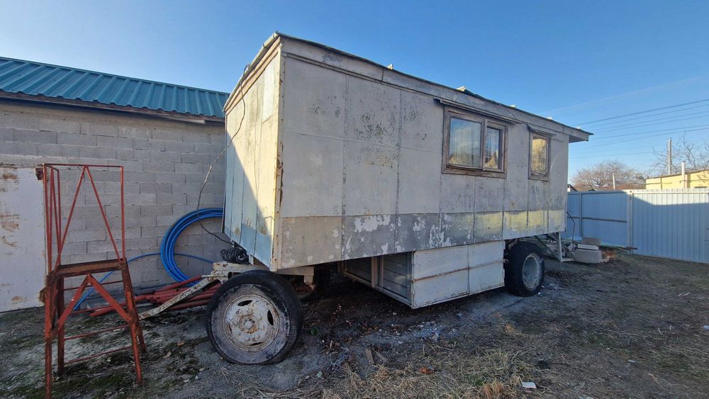 Вагончик на колесах битовка для будівельників, охорони