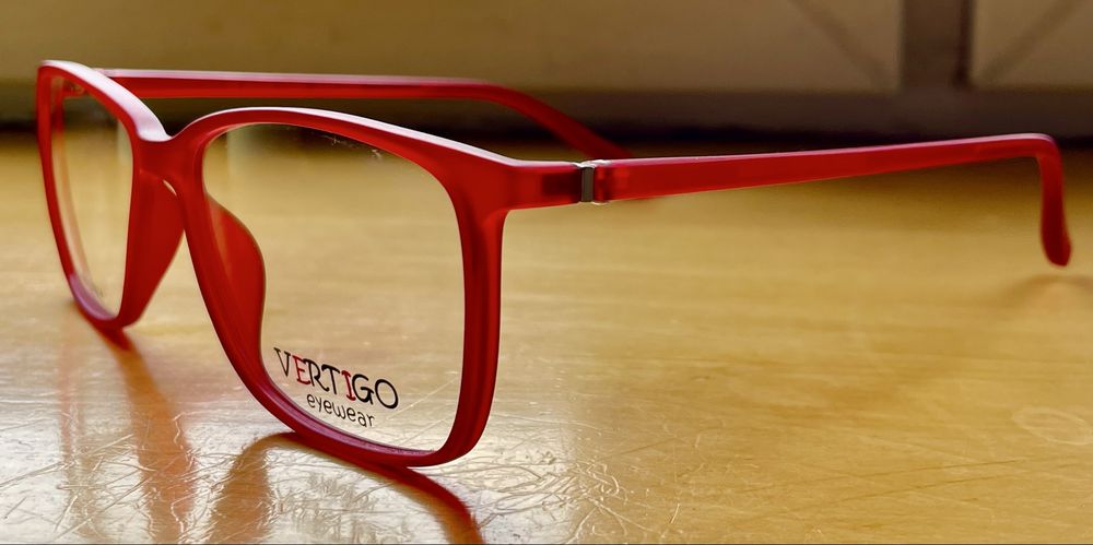 Eleganckie oprawki  VERTIGO Eyewear – wybierz swój idealny model!