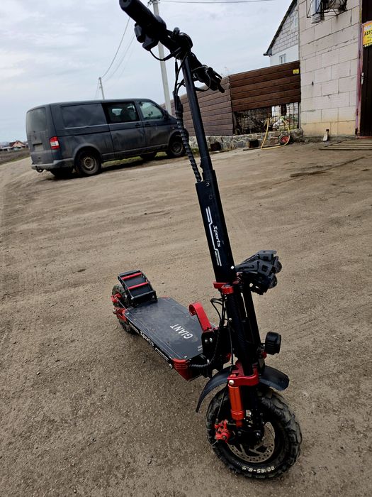 Самокат Giant M11 PRO Outlander