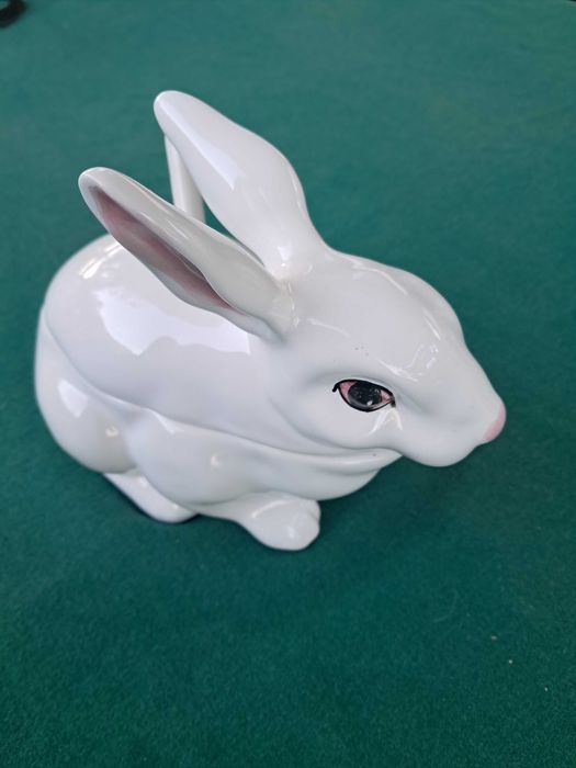 Asucareiro Bordalo Pinheiro.