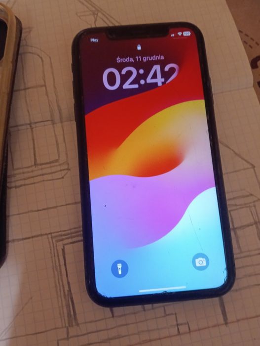 Sprzedam iPhone 11 używany