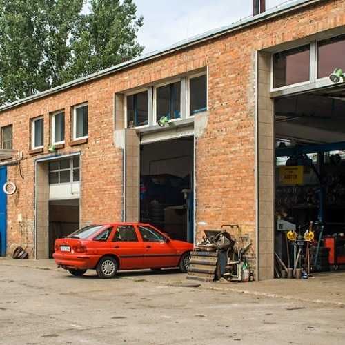 Obiekt komercyjny z placem i wyposażeniem - idealny pod działalność