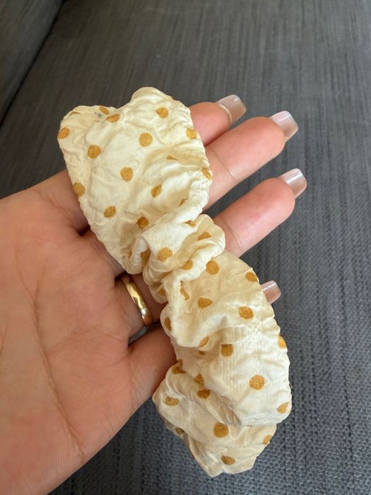 Gumki do włosów scrunchie – 20 zł za komplet