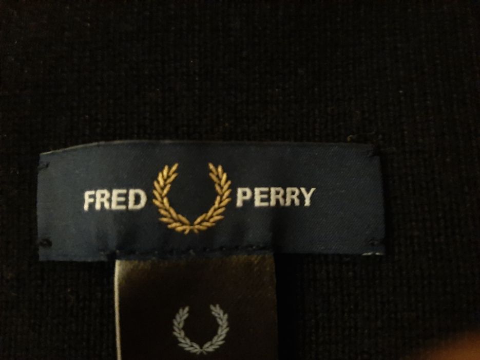 Cachecol preto Fred Perry original. Novo.