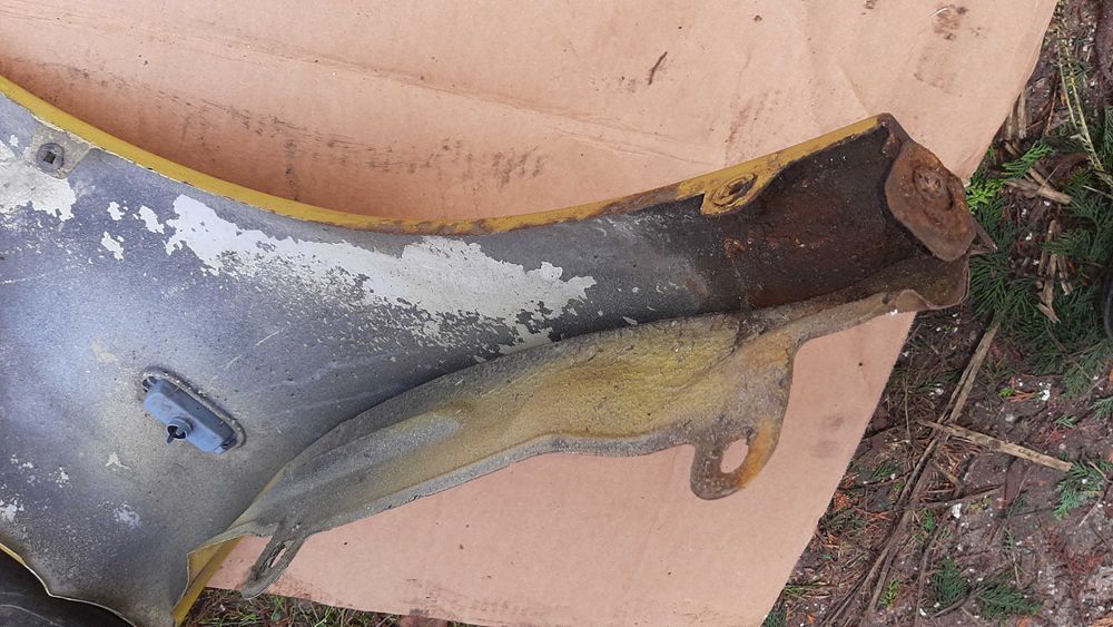 VW golf IV 4 błotnik prawy lub lewy do montażu