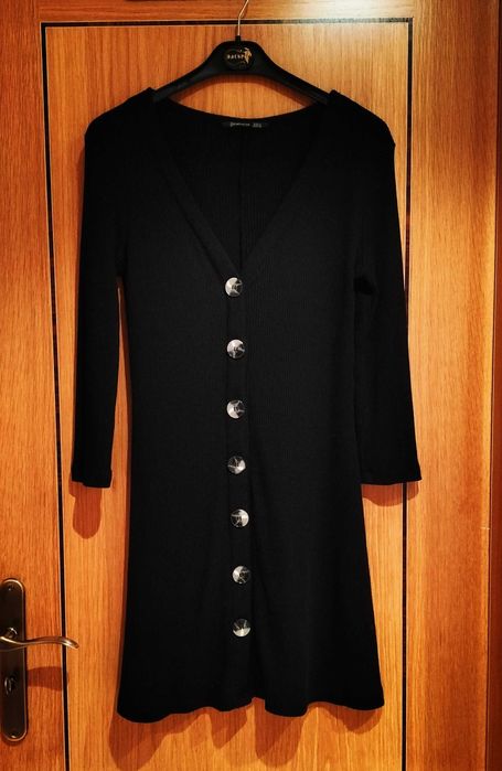 Vestido preto, Tam. M - Stradivarius