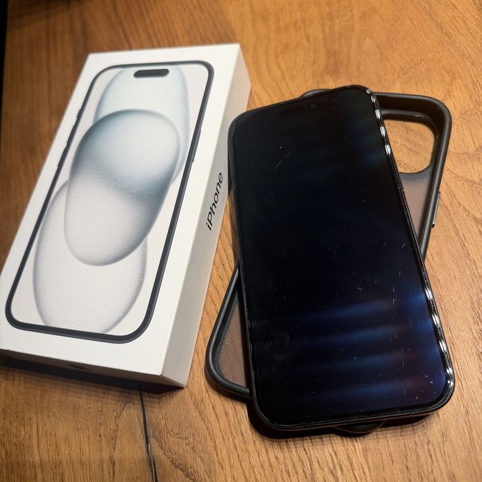 Apple iPhone 15 – bardzo dobry stan – w pełni sprawny
