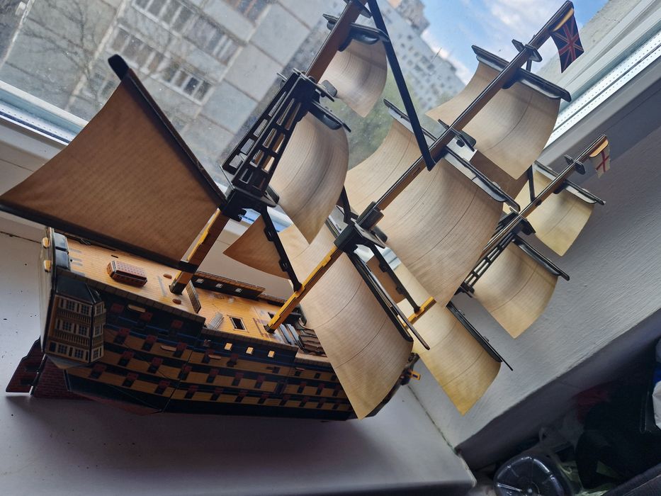 Продам фригат из плотного картонаа