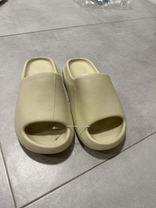 Yeezy slides rozmiar 43 bone