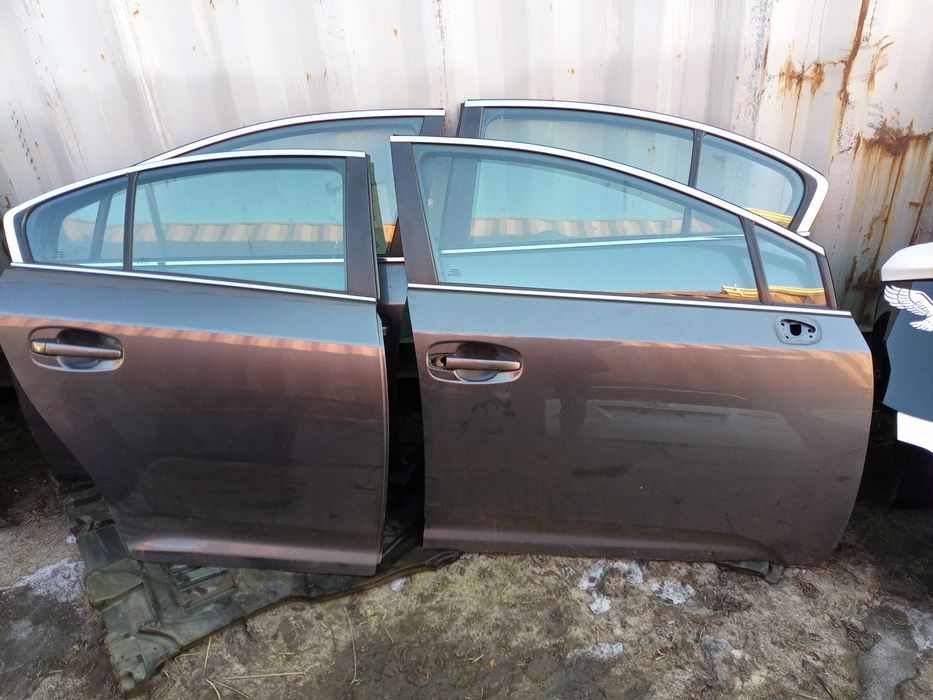toyota AVENSIS T27 09- drzwi prawy przód kombi sedan kolor 1g3 grafit