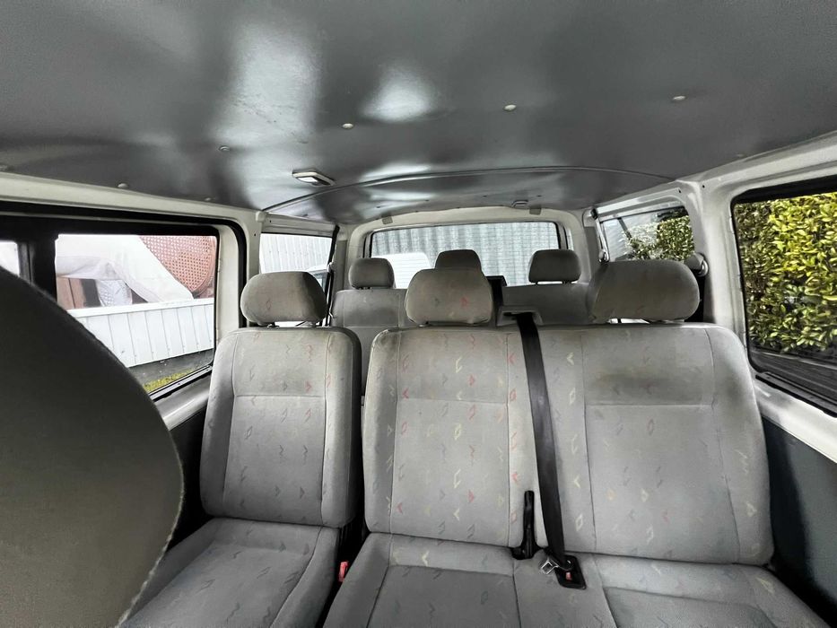 VW Transporter 1.9 TDI 9 Lugares